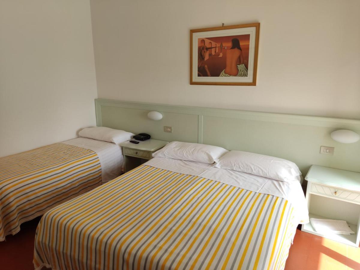 אקווביבה פיצ'נה Hotel Ristorante Il Grillo מראה חיצוני תמונה