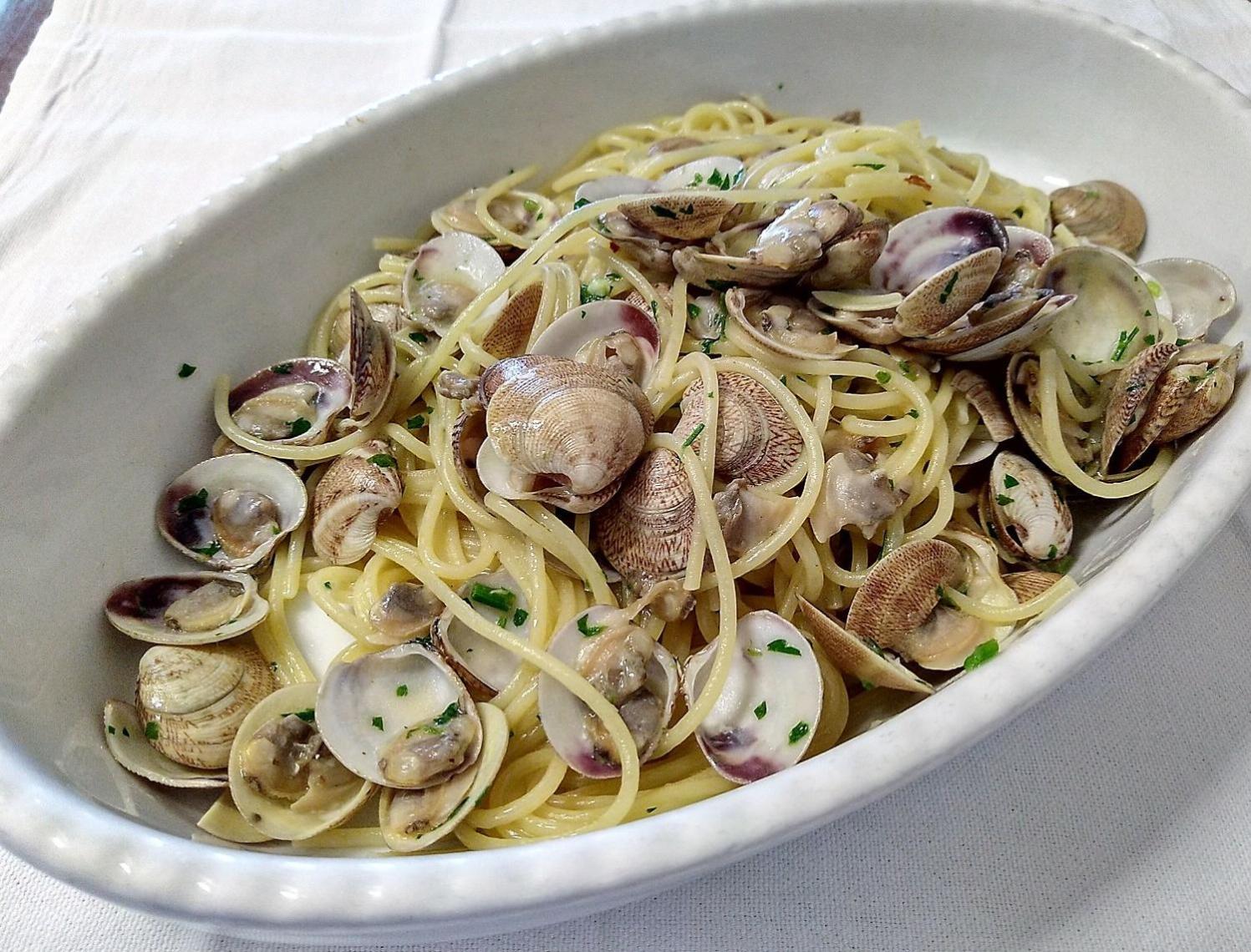 אקווביבה פיצ'נה Hotel Ristorante Il Grillo מראה חיצוני תמונה