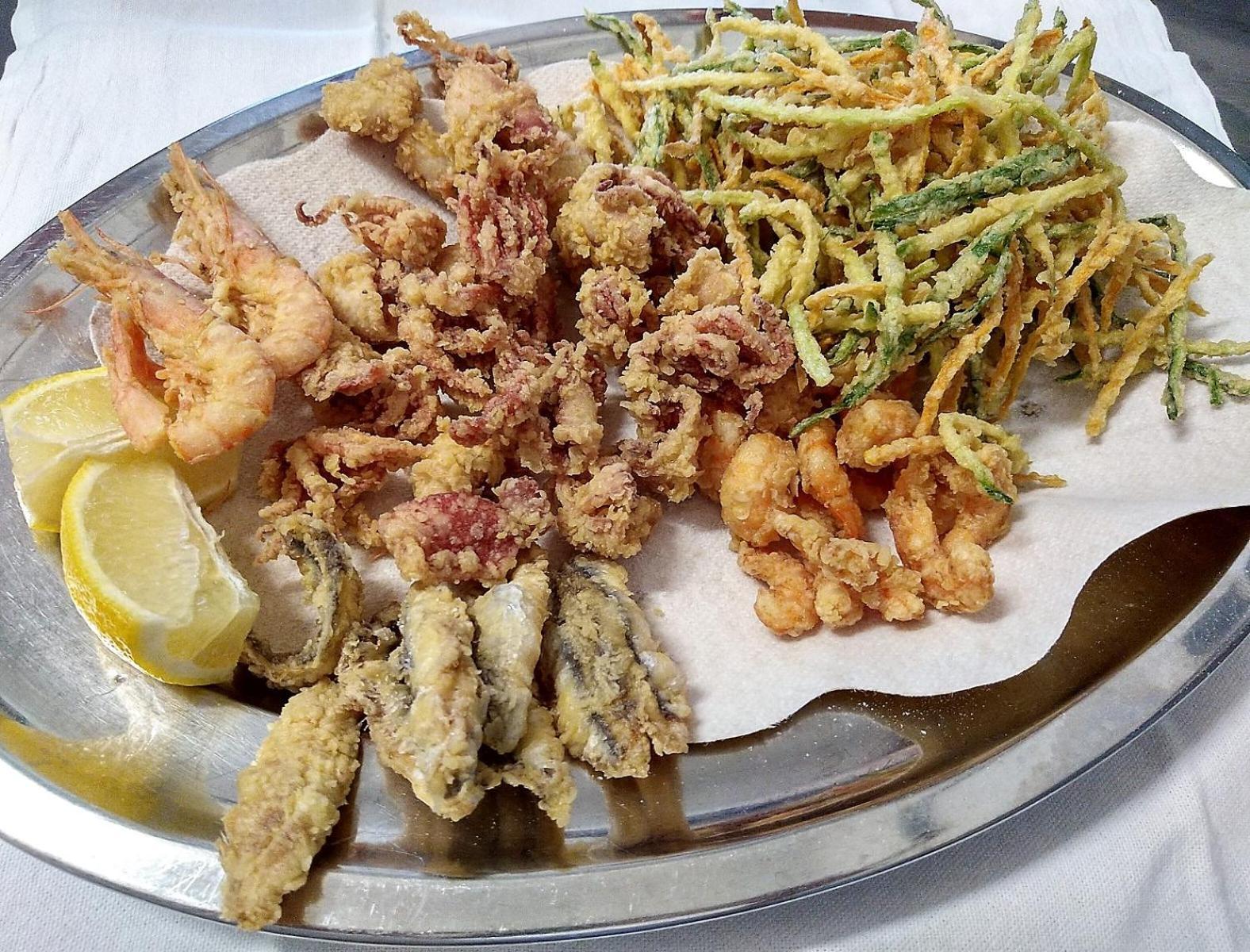 אקווביבה פיצ'נה Hotel Ristorante Il Grillo מראה חיצוני תמונה